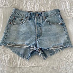 Levi’s 501 cutoff denim shorts